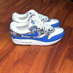 New! Nike air max 1 we love Nike (game royal ) 100 percent authentic